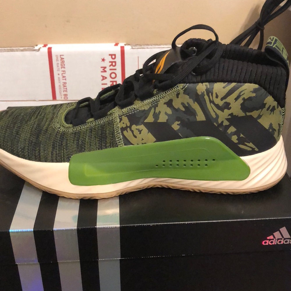 Adidas dame 5